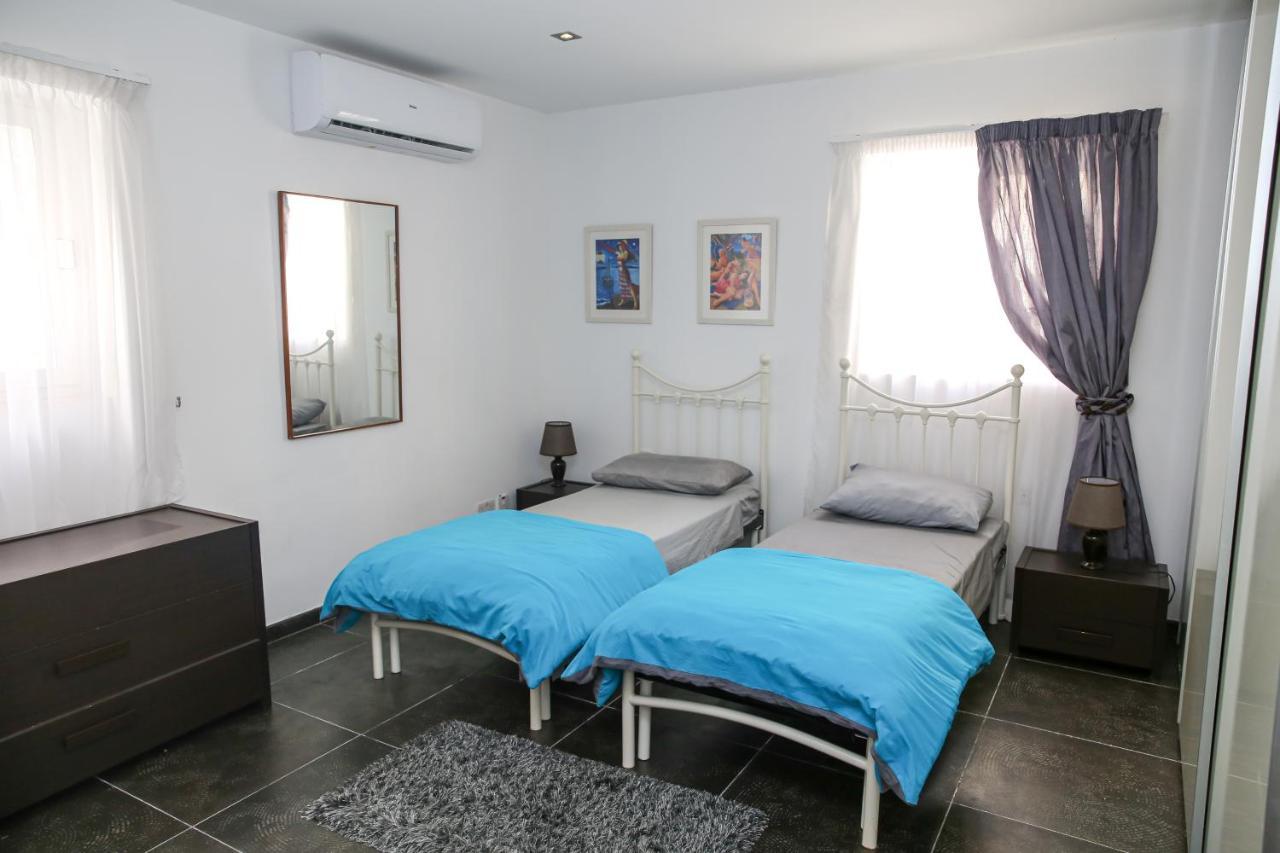 Apartmán Dolmen Court Flat 10, Qawra St. Paul's Bay Exteriér fotografie