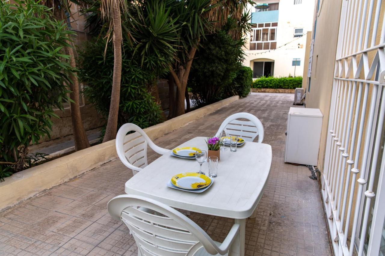 Apartmán Dolmen Court Flat 10, Qawra St. Paul's Bay Exteriér fotografie